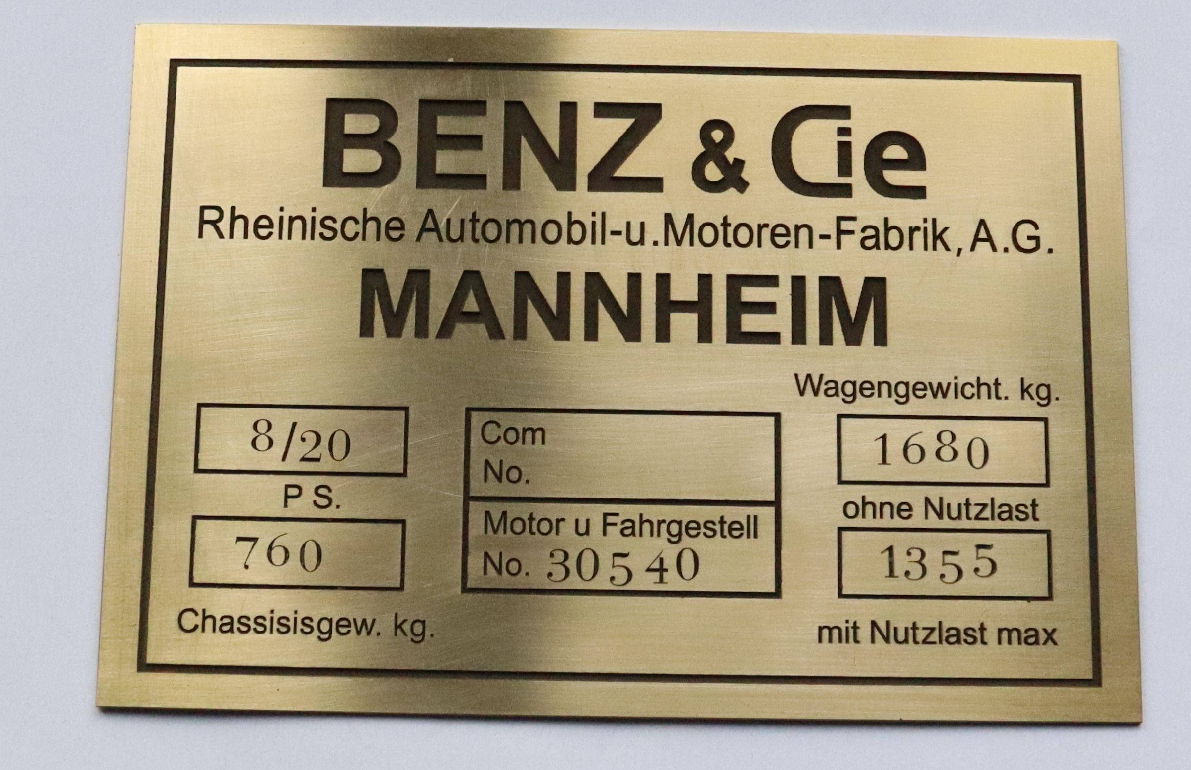 Ukázka laserového gravírování na mosaz